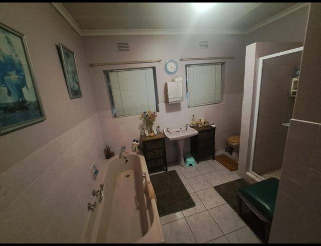 4 BEDROOM HOUSE FOR SALE IN VANDERBIJLPARK SE 7